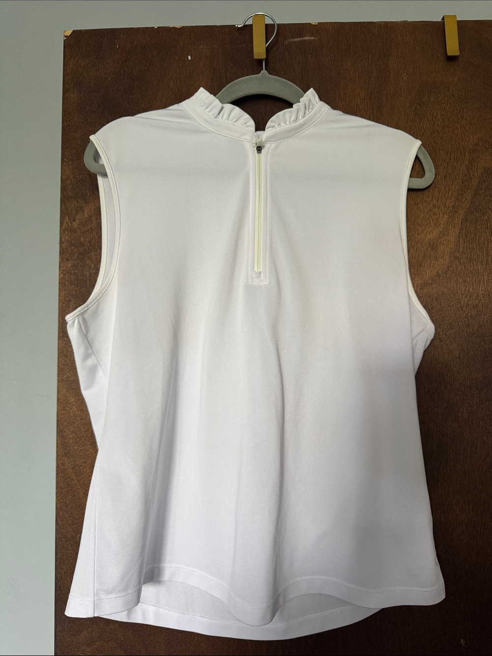 Vineyard Vines White Sleeveless Zip Mock Neck Tank L